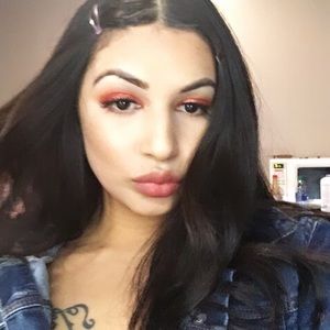 Meet your Posher, Jasmine